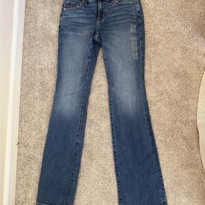 American Eagle Curvy High-Rise Skinny Kick Jeans